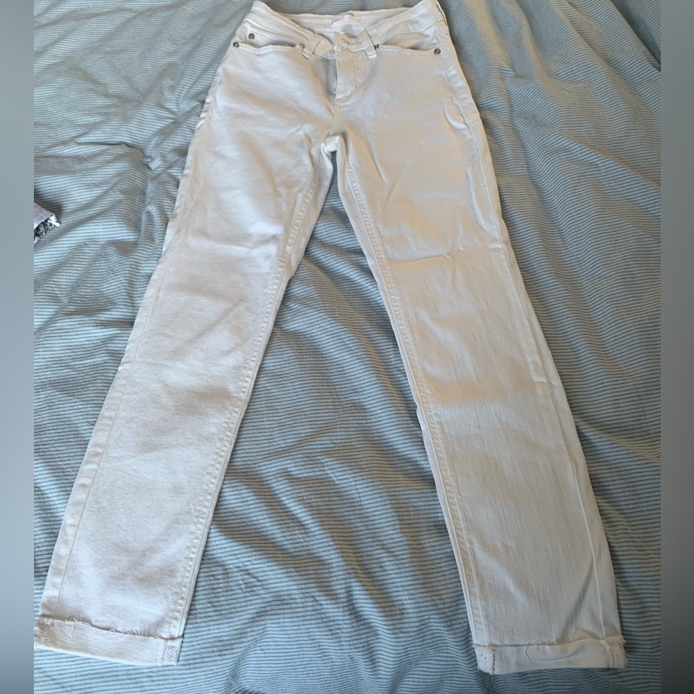White skinny ankle jeans